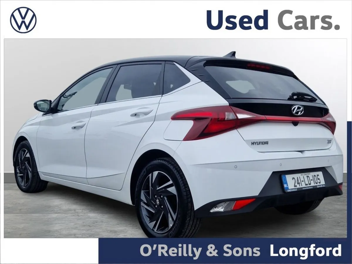 Hyundai i20 Hatchback, Petrol, 2024, White