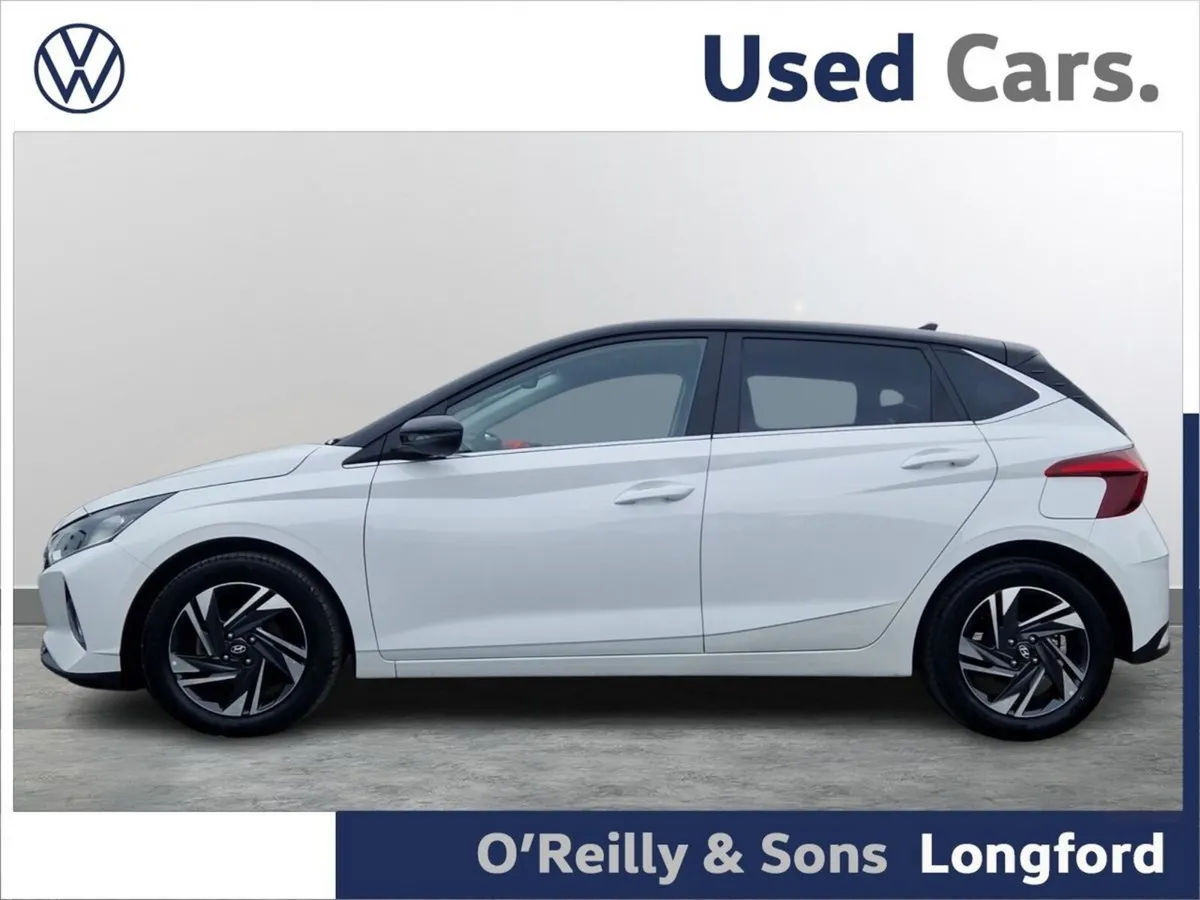 Hyundai i20 Hatchback, Petrol, 2024, White