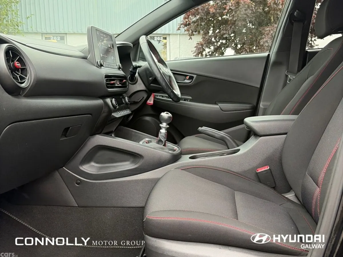 Hyundai KONA MPV, Petrol, 2022, Black