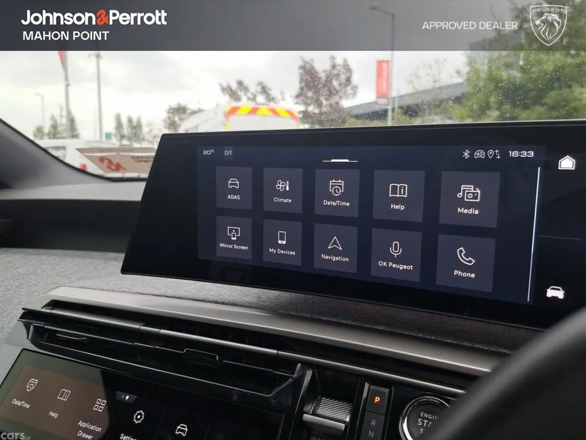 Peugeot 5008 MPV, Petrol, 2026, Grey