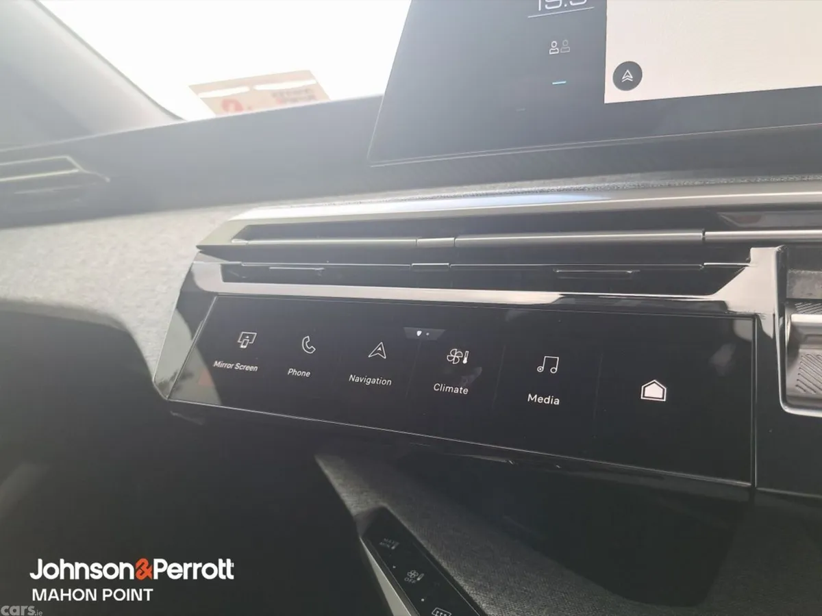 Peugeot 5008 MPV, Petrol, 2026, Black