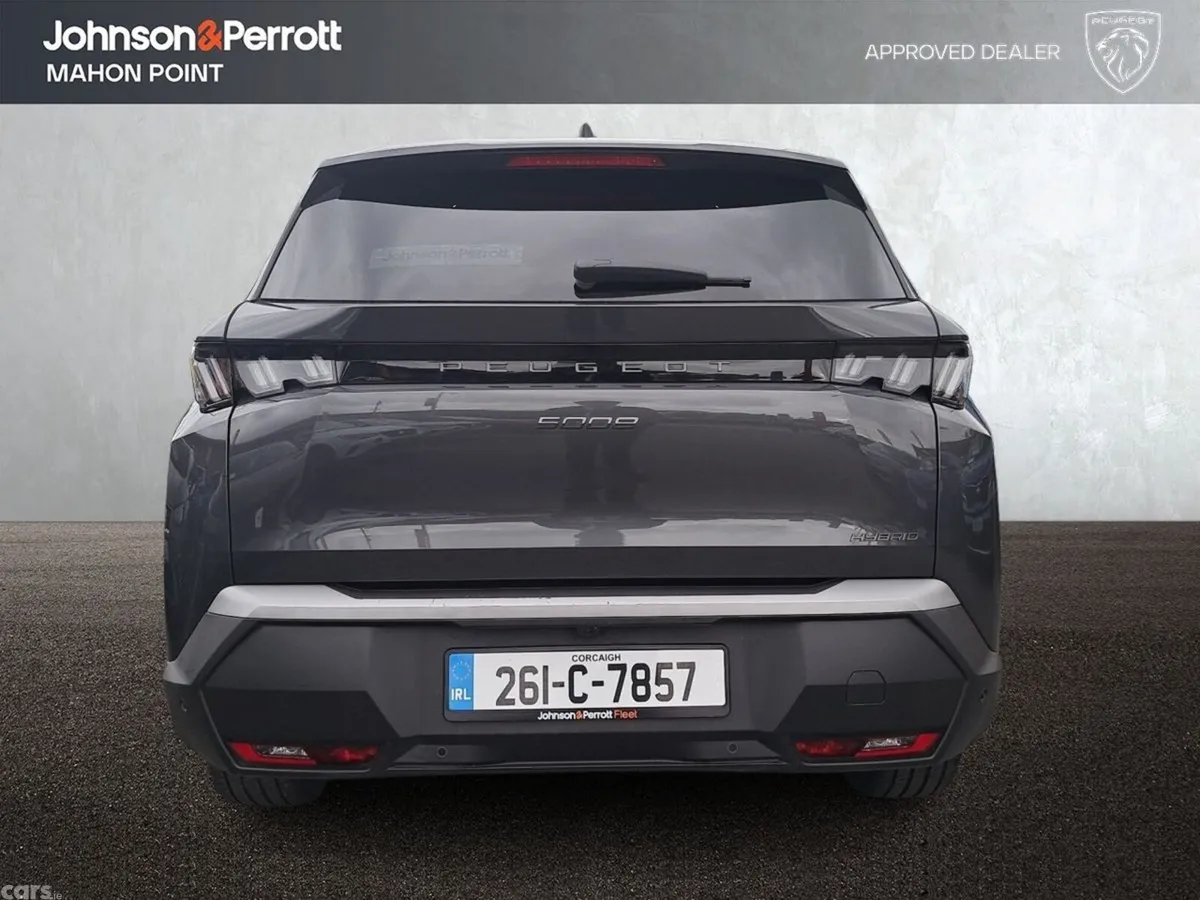 Peugeot 5008 MPV, Petrol, 2026, Grey