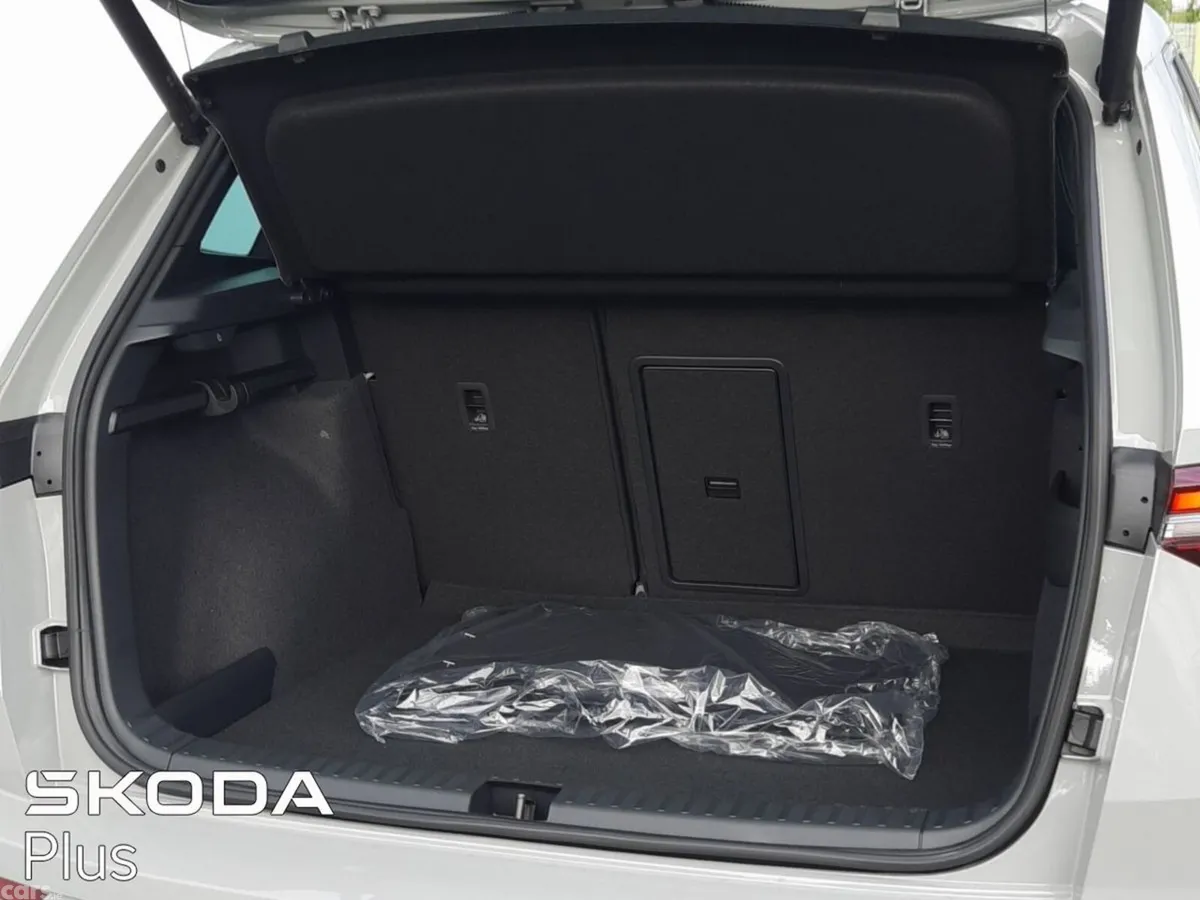 Skoda Karoq SUV, Diesel, 2026, Grey
