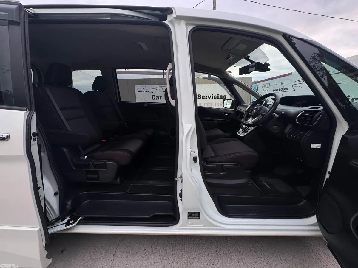 Nissan Serena MPV, Petrol Hybrid, 2019, White