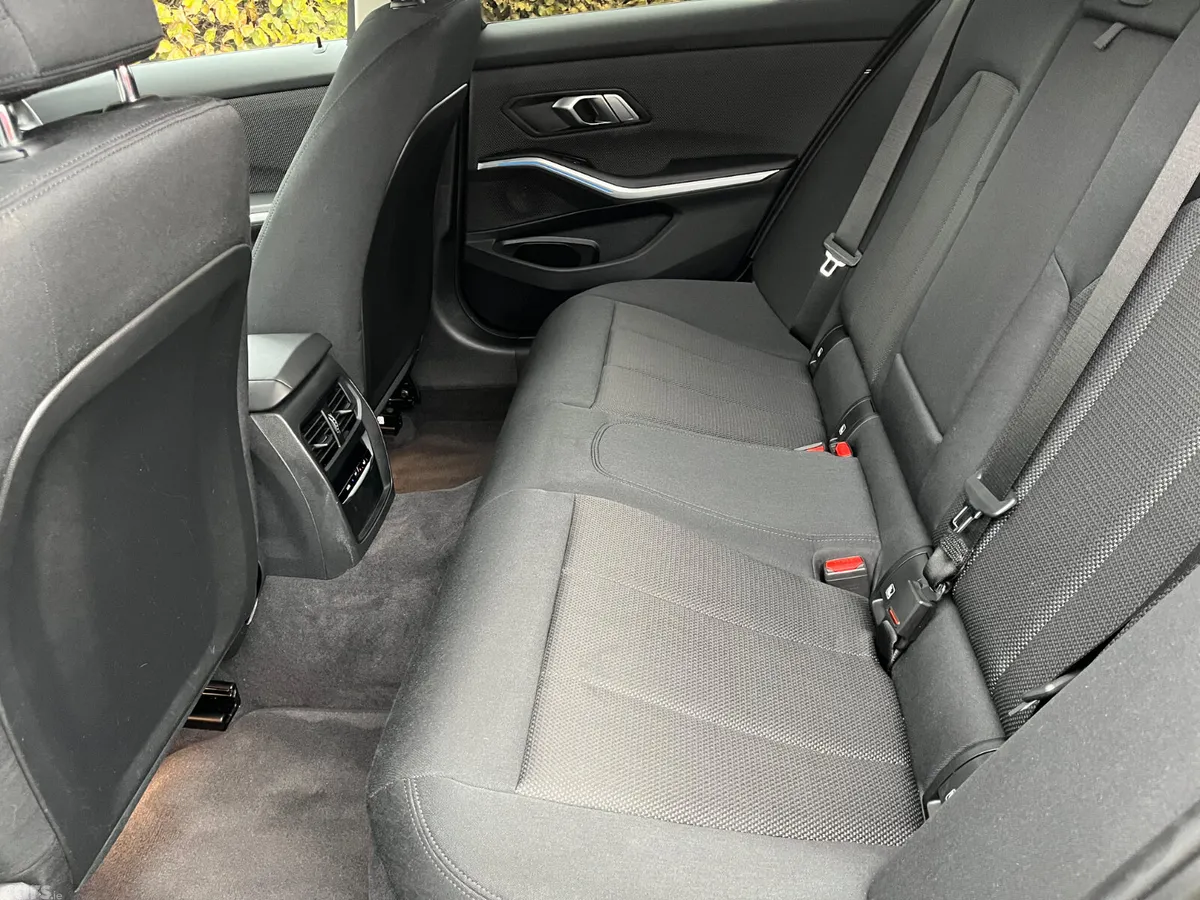 BMW 3-Series Saloon, Petrol Plug-in Hybrid, 2022, Grey