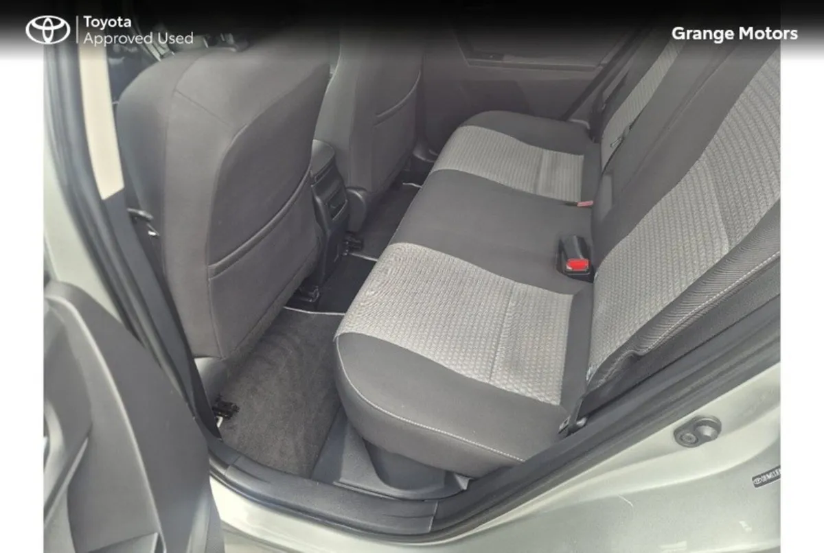 Toyota Auris MPV, Petrol Hybrid, 2018, Grey
