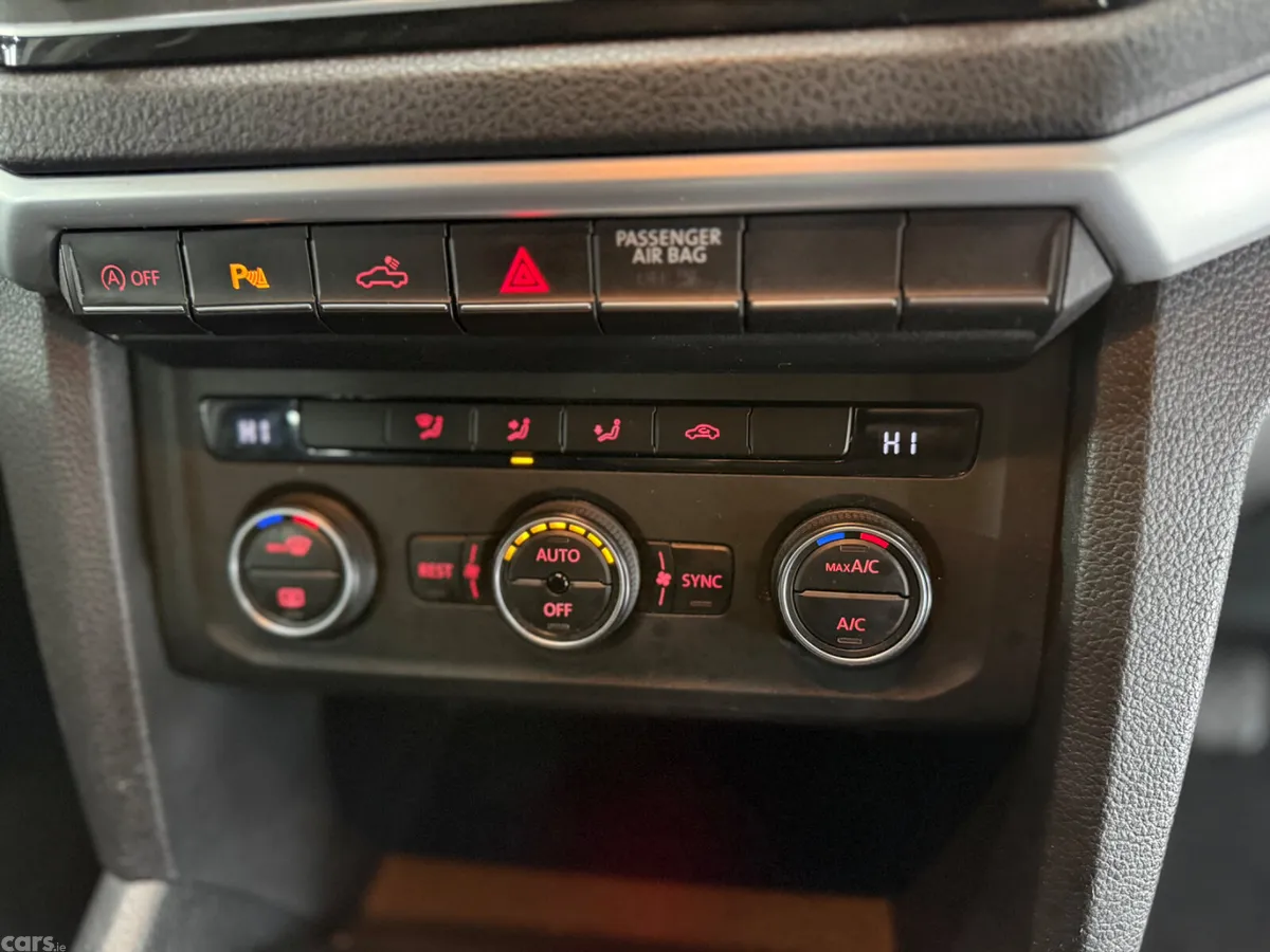 Volkswagen Amarok Pick Up, Diesel, 2018, White
