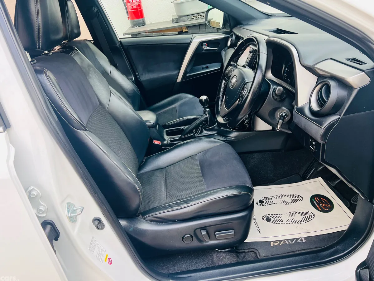 Toyota RAV4 SUV, Diesel, 2016, White