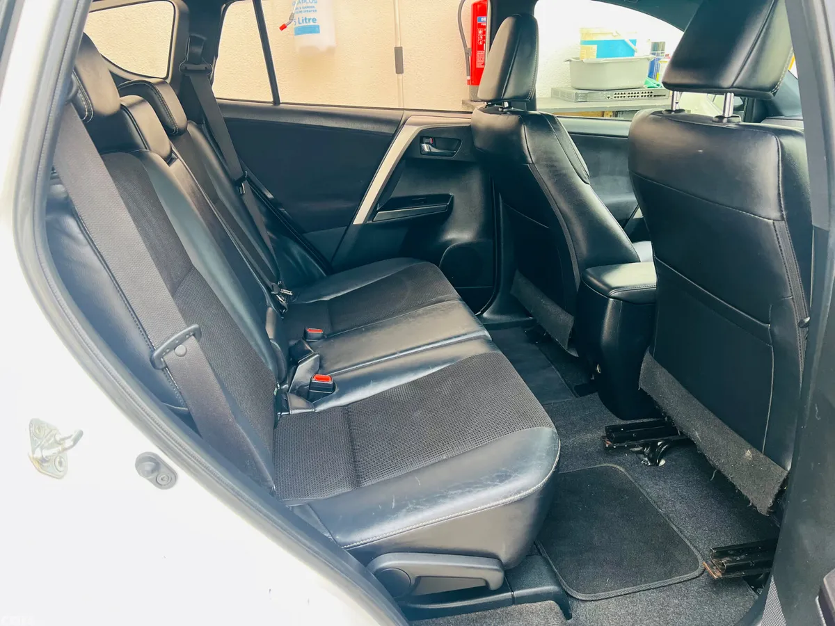 Toyota RAV4 SUV, Diesel, 2016, White