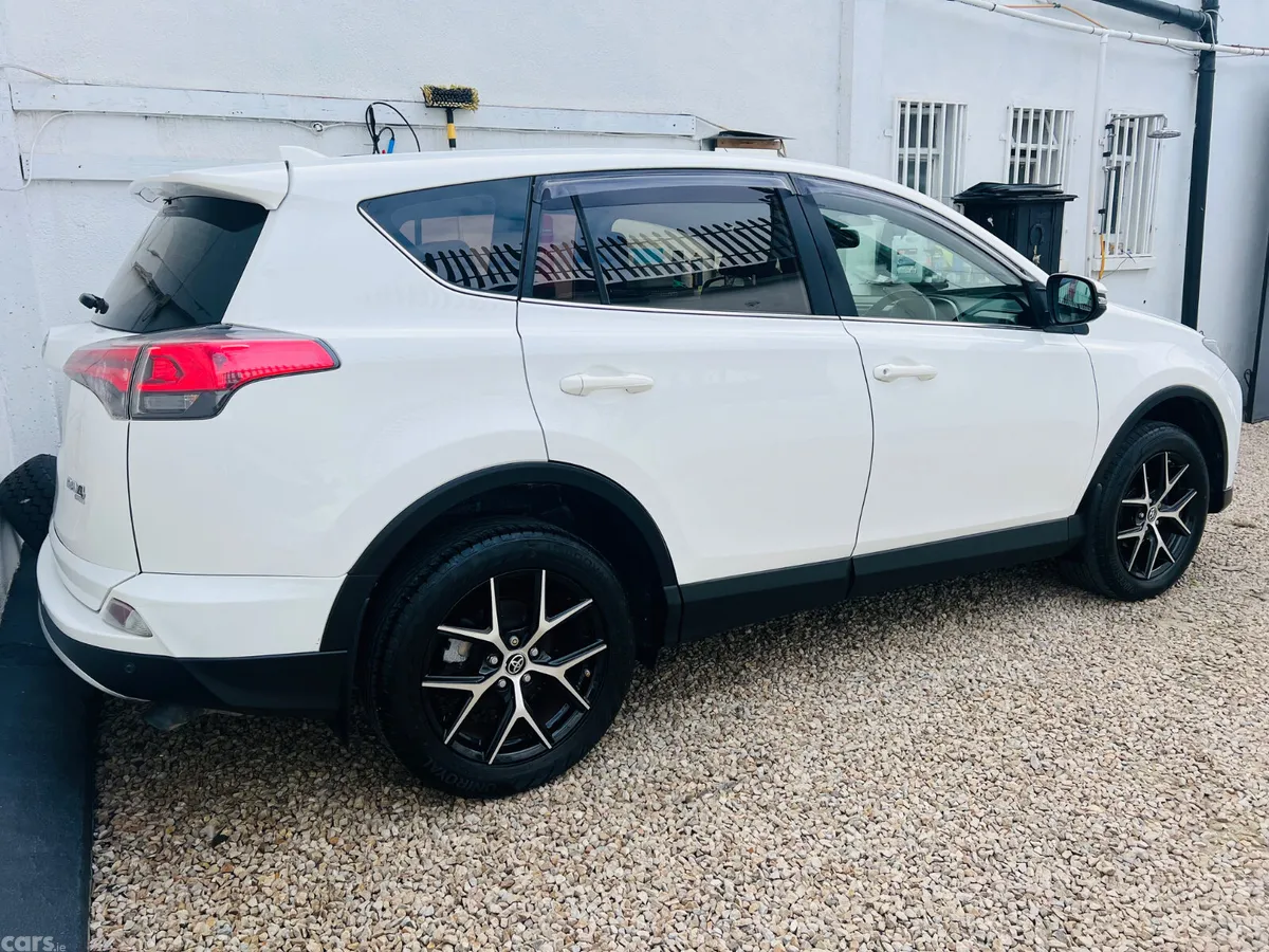 Toyota RAV4 SUV, Diesel, 2016, White