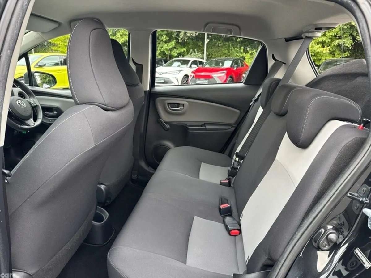Toyota Yaris Hatchback, Petrol, 2018, Black