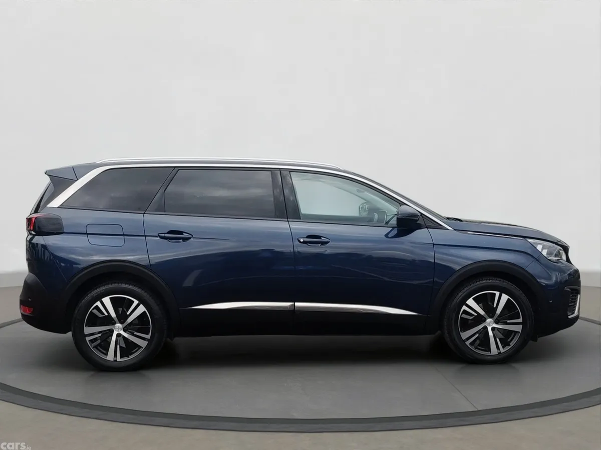 Peugeot 5008 MPV, Diesel, 2019, Blue
