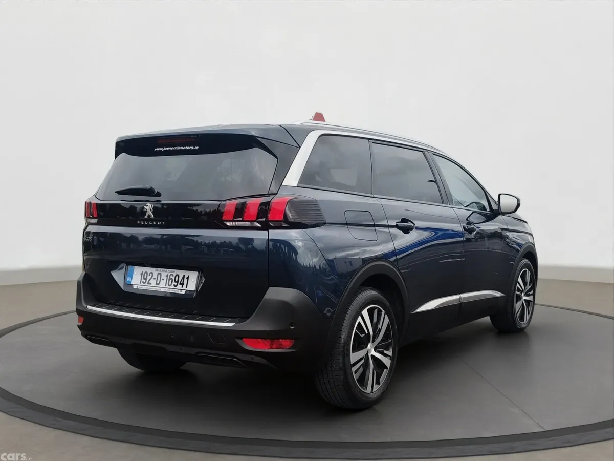 Peugeot 5008 MPV, Diesel, 2019, Blue