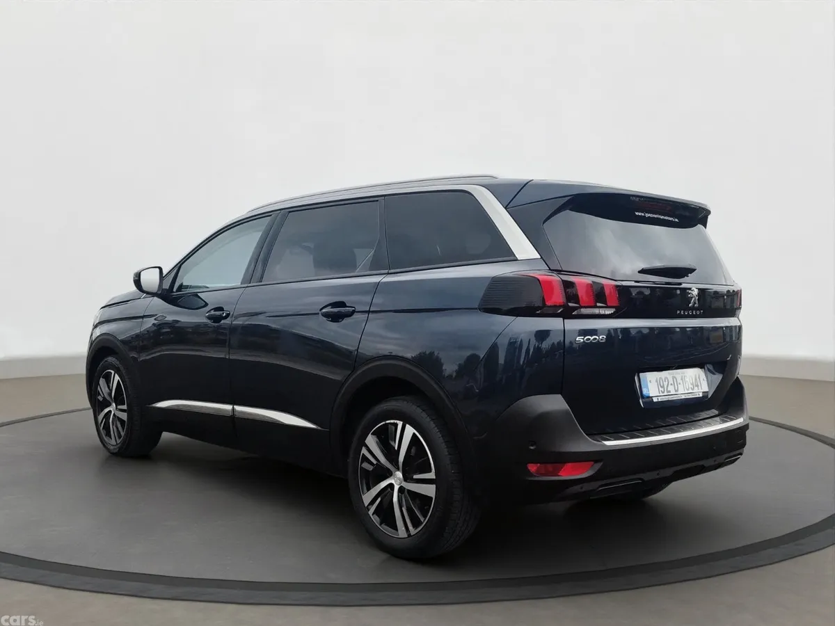 Peugeot 5008 MPV, Diesel, 2019, Blue