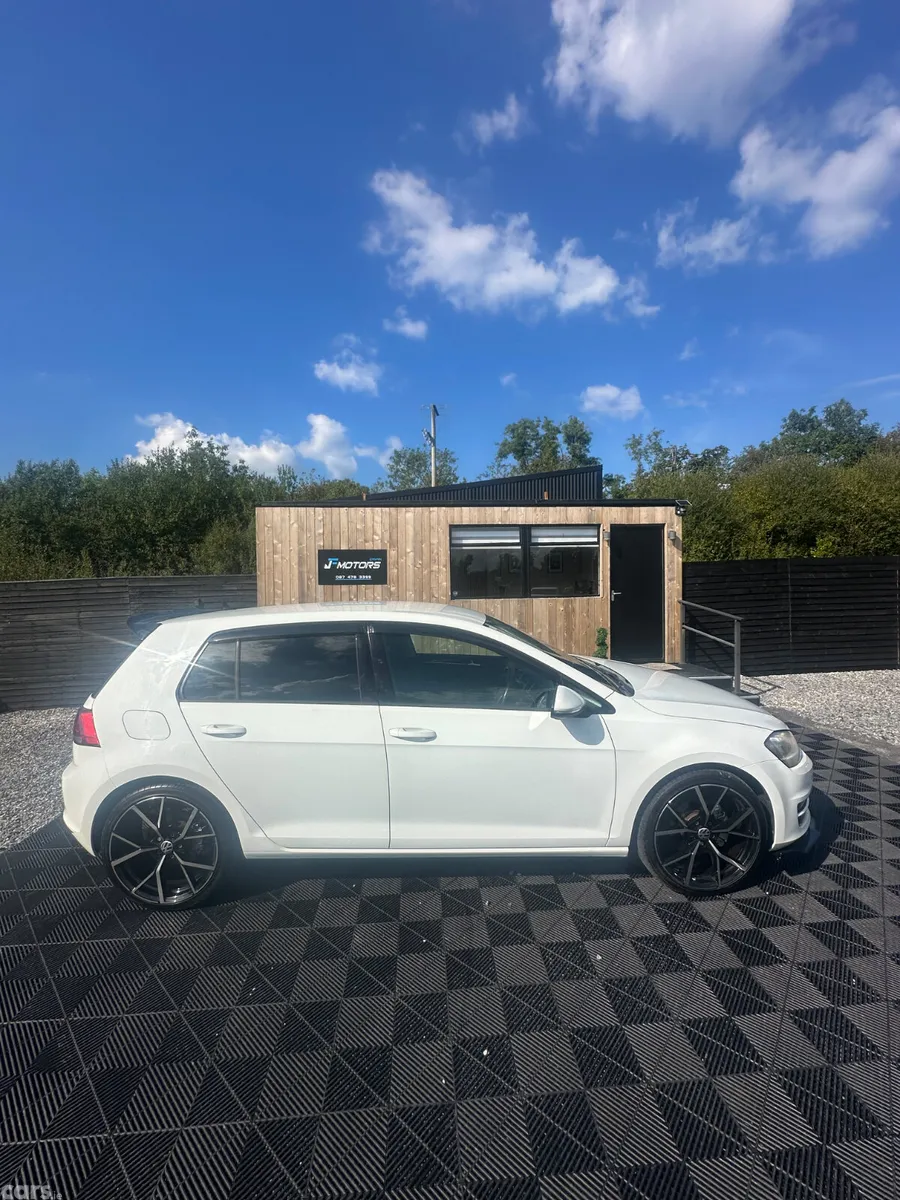 Volkswagen Golf Hatchback, Petrol, 2014, White
