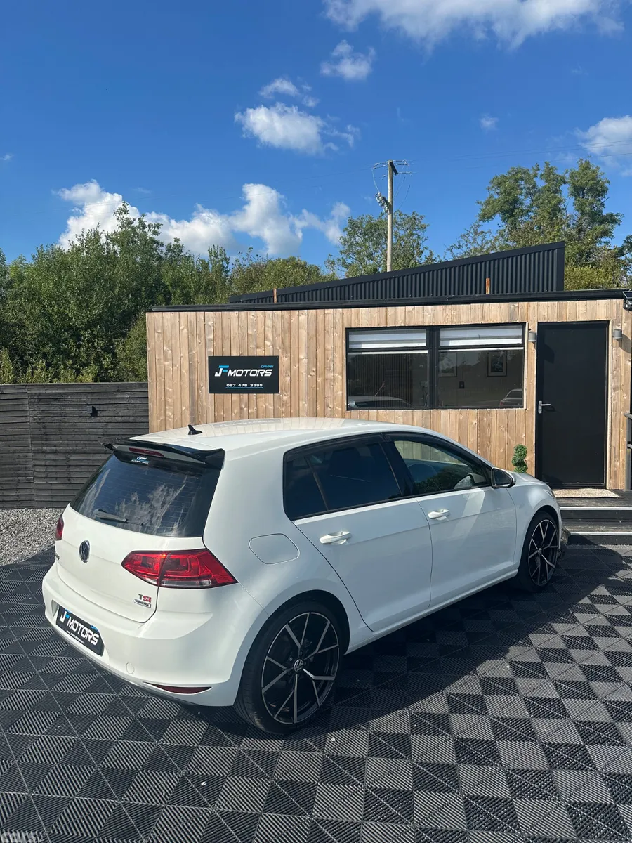 Volkswagen Golf Hatchback, Petrol, 2014, White