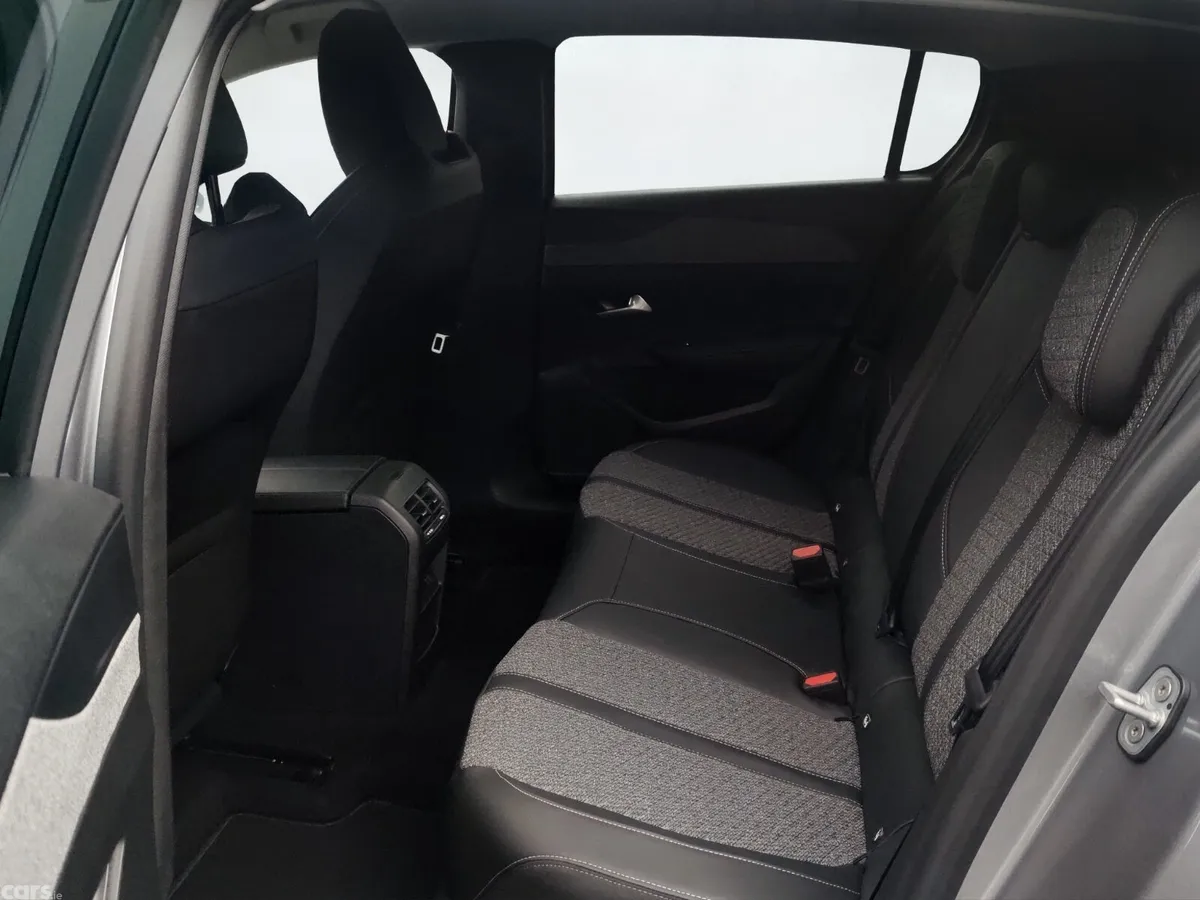 Peugeot 308 Hatchback, Electric, 2026, Silver