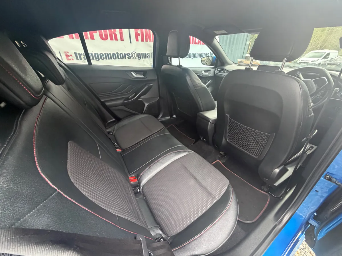 Ford Focus Hatchback, Diesel, 2020, Blue