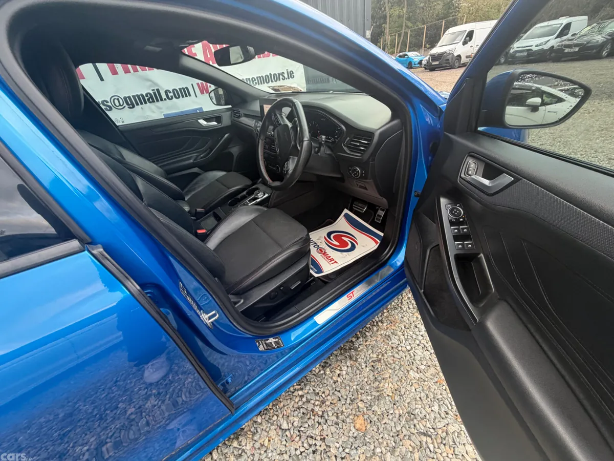 Ford Focus Hatchback, Diesel, 2020, Blue