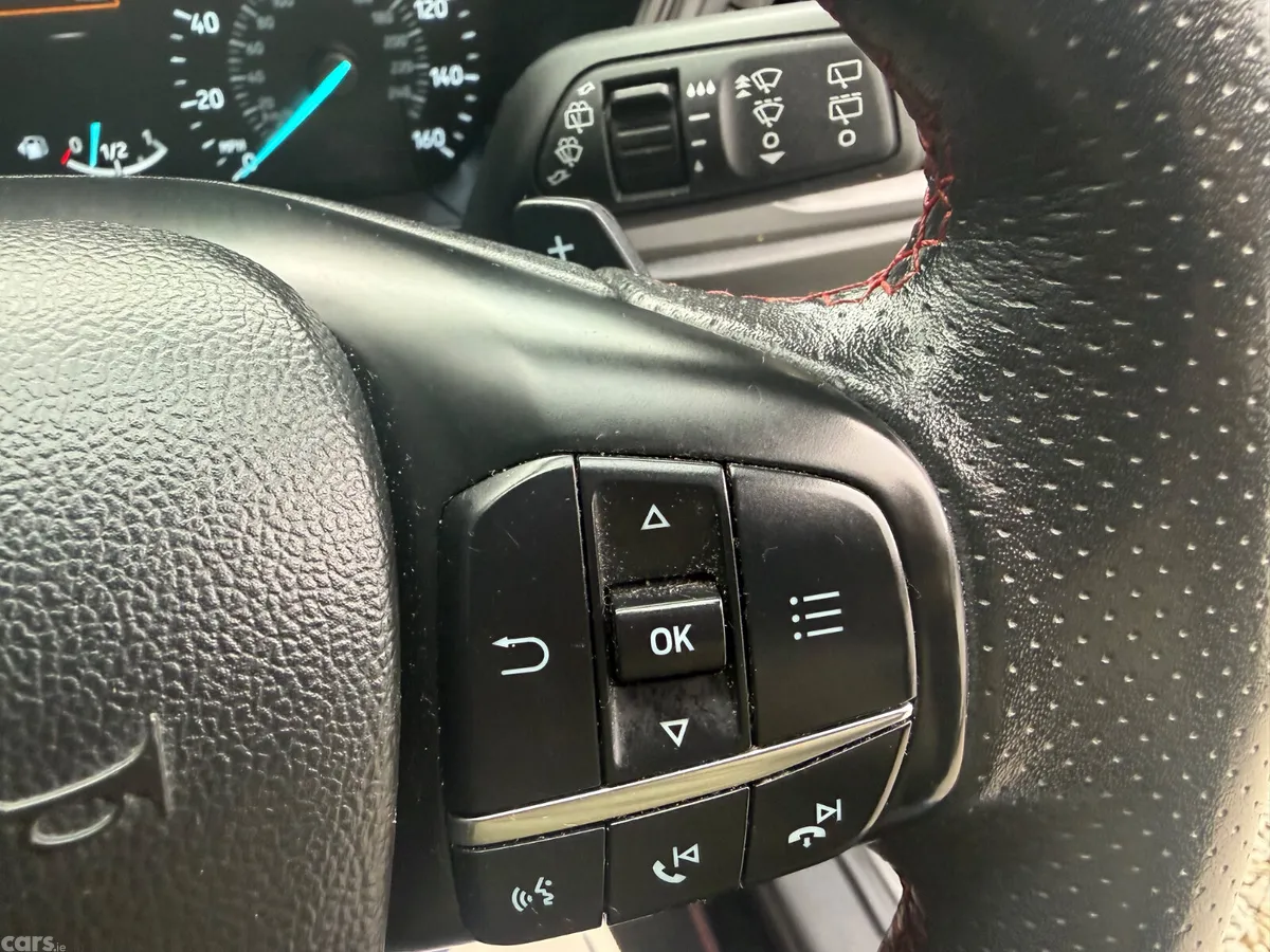 Ford Focus Hatchback, Diesel, 2020, Blue