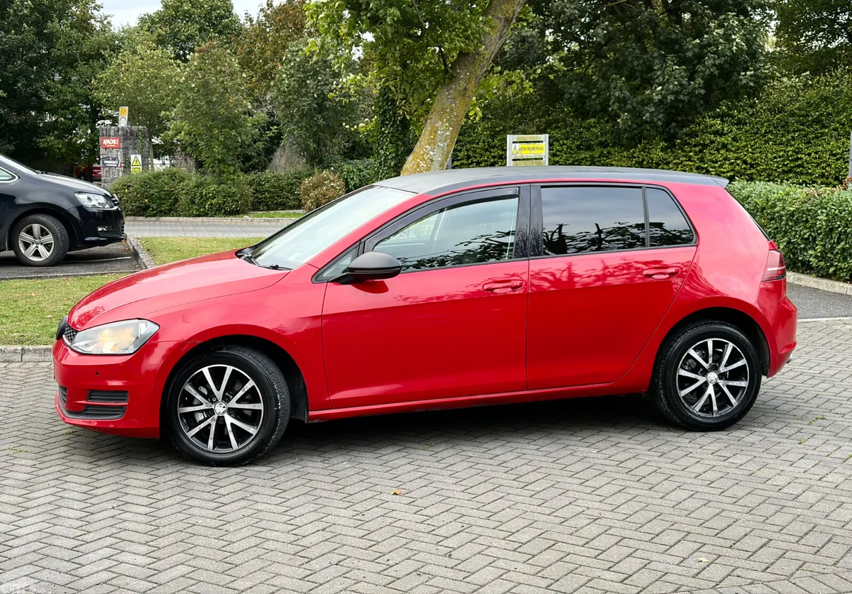 Volkswagen Golf Hatchback, Diesel, 2013, Red