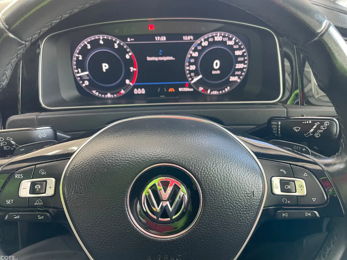 Volkswagen Golf Hatchback, Petrol, 2018, Red