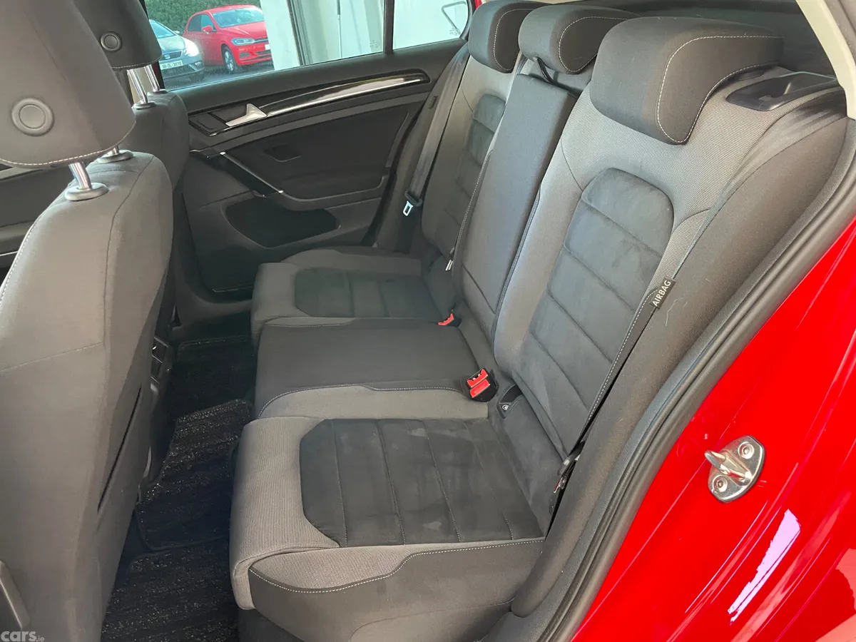 Volkswagen Golf Hatchback, Petrol, 2018, Red