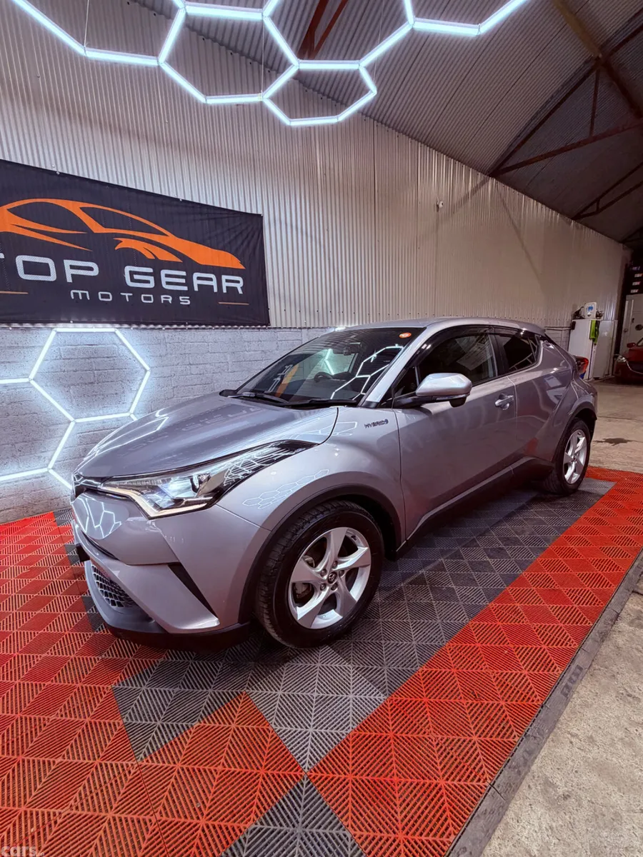 Toyota C-HR SUV, Petrol Hybrid, 2018, Grey
