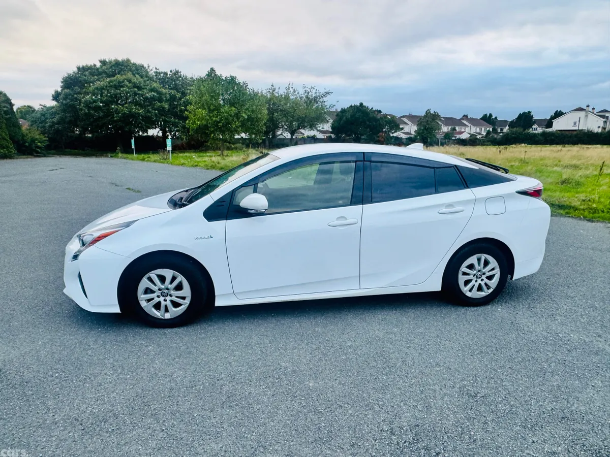 Toyota Prius Hatchback, Petrol Hybrid, 2018, Grey