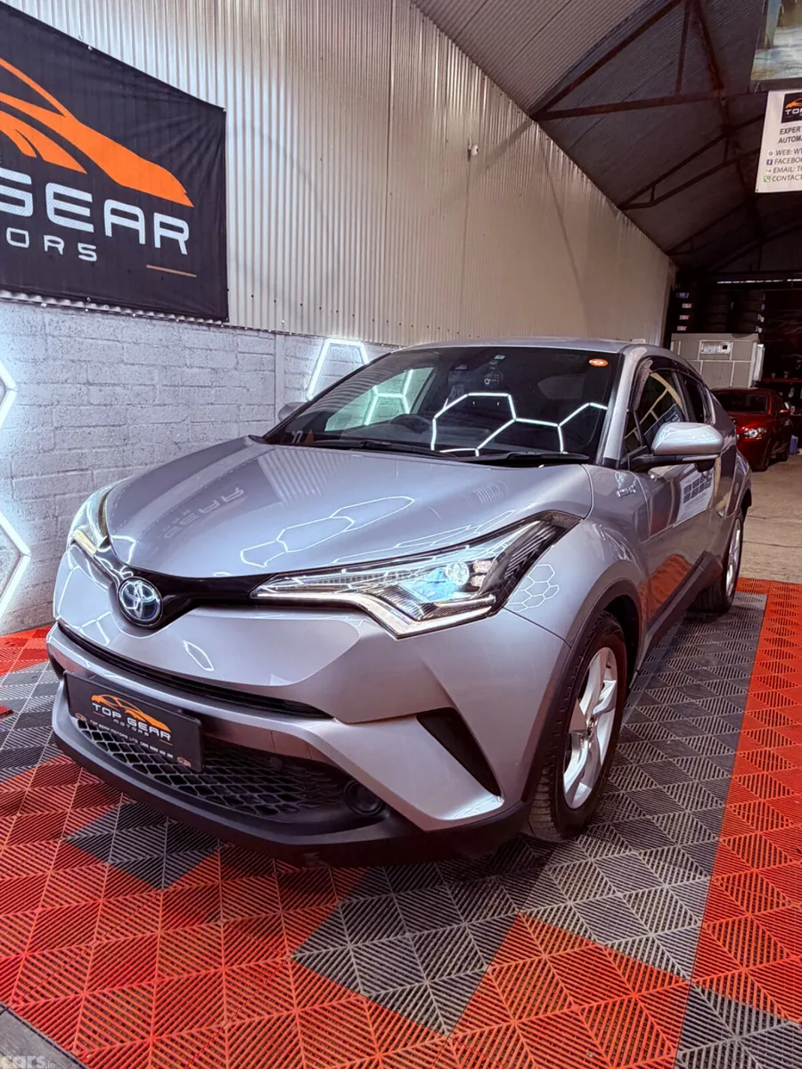 Toyota C-HR SUV, Petrol Hybrid, 2018, Grey