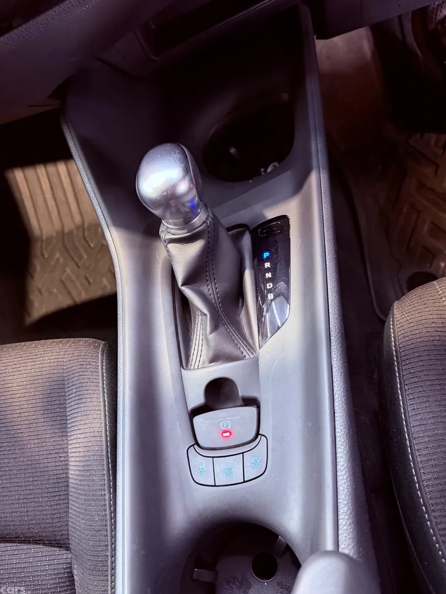 Toyota C-HR SUV, Petrol Hybrid, 2018, Grey