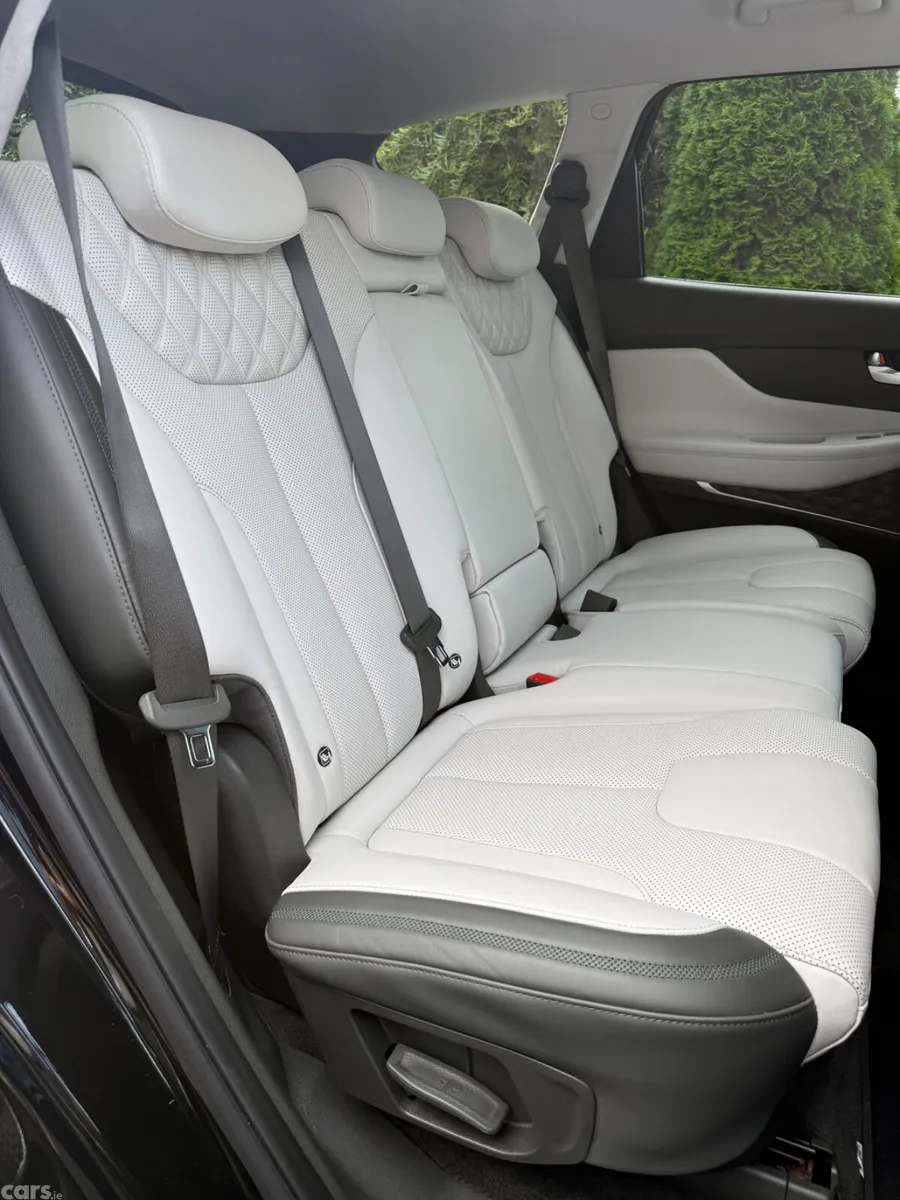 Hyundai Santa Fe SUV, Petrol Plug-in Hybrid, 2023, Black
