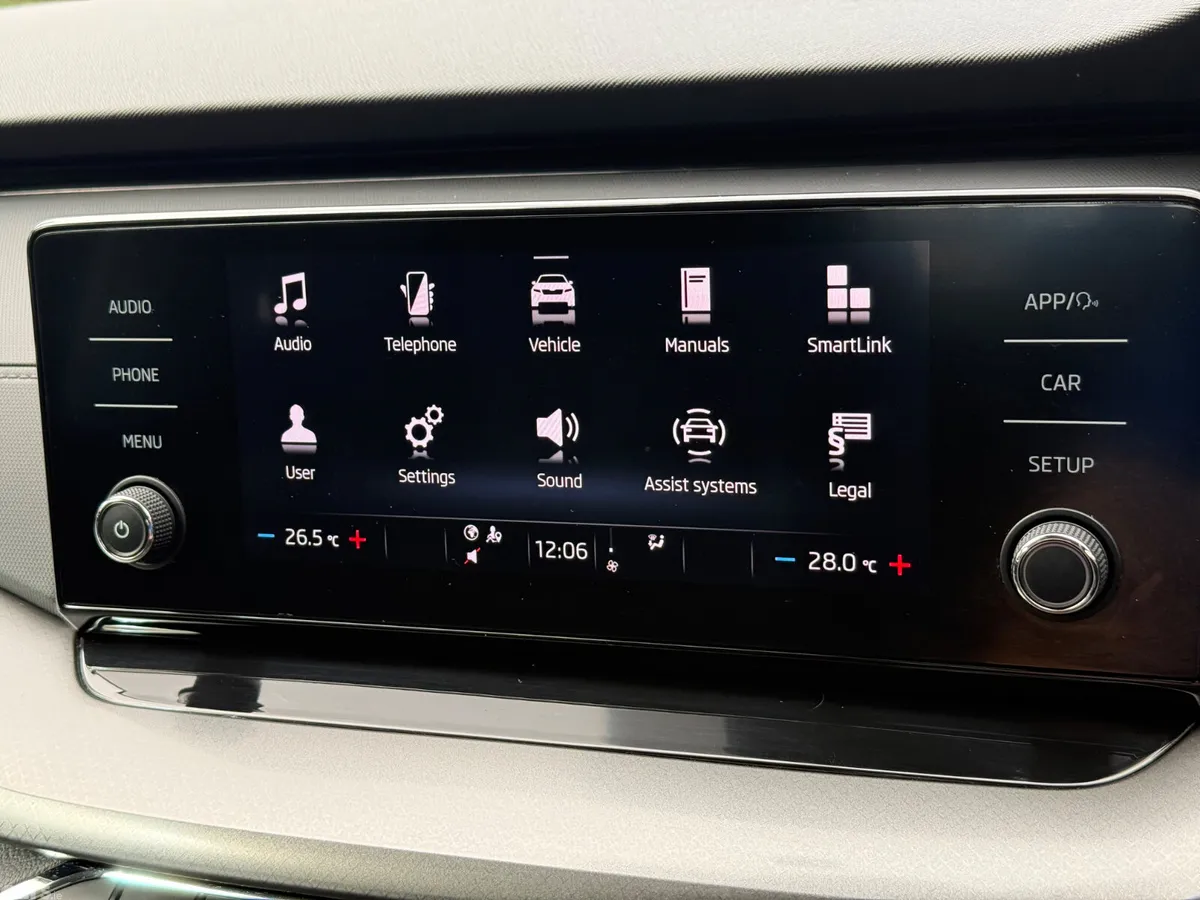 Skoda Octavia Saloon, Diesel, 2023, Black