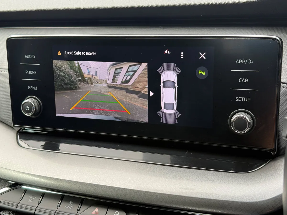 Skoda Octavia Saloon, Diesel, 2023, Black