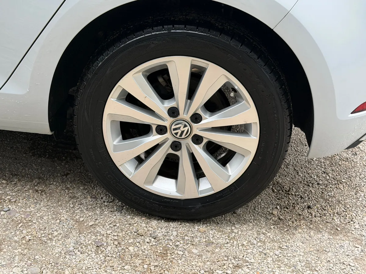 Volkswagen Golf Hatchback, Petrol, 2018, White