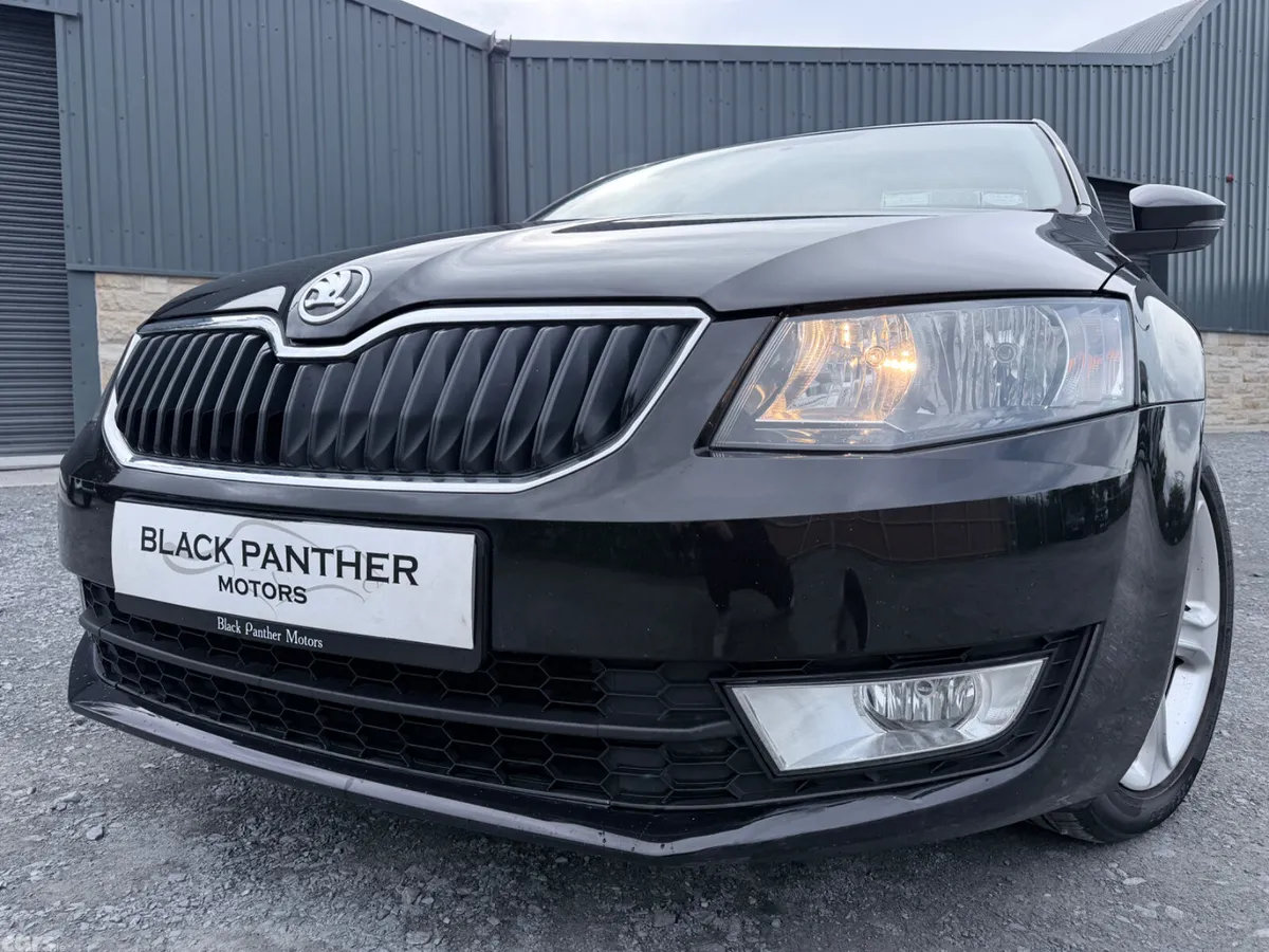 Skoda Octavia Saloon, Diesel, 2016, Black