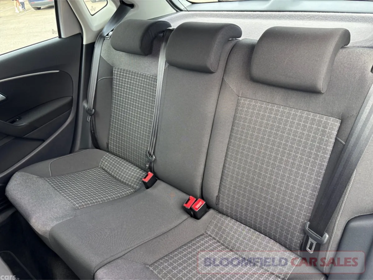 Volkswagen Polo Hatchback, Petrol, 2015, Silver