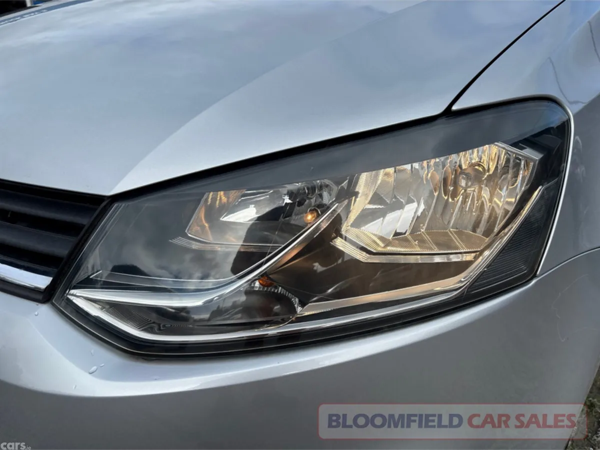 Volkswagen Polo Hatchback, Petrol, 2015, Silver