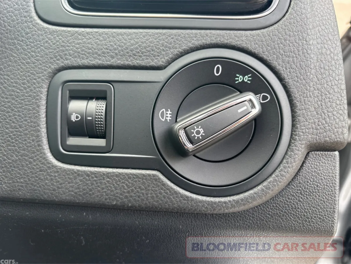 Volkswagen Polo Hatchback, Petrol, 2015, Silver