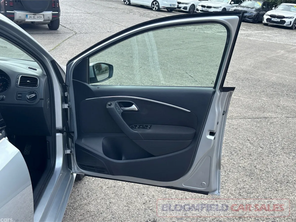 Volkswagen Polo Hatchback, Petrol, 2015, Silver
