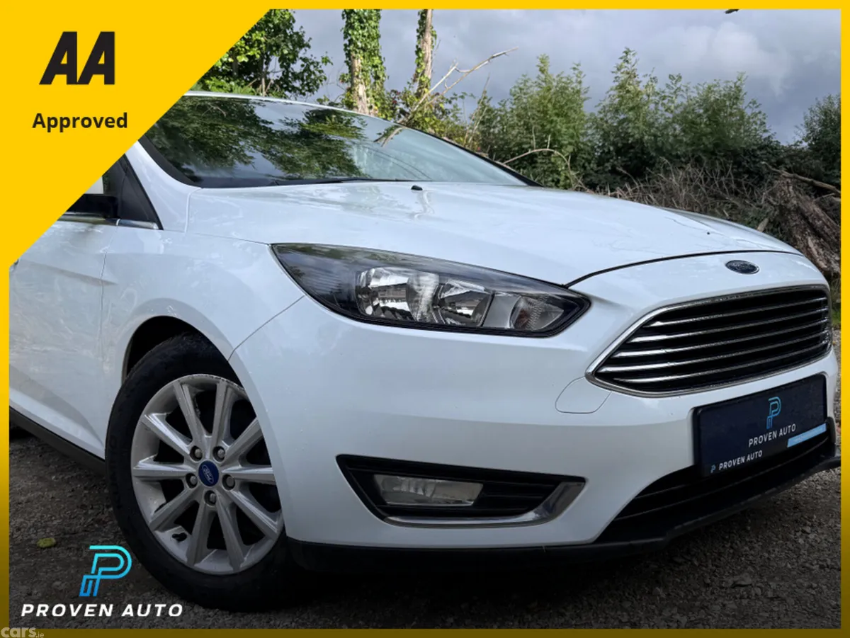 Ford Focus Hatchback, Petrol, 2015, White