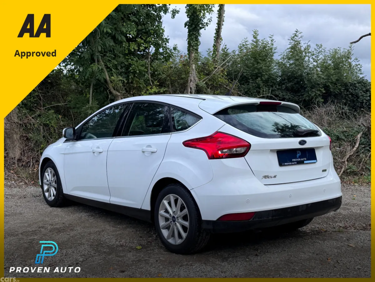 Ford Focus Hatchback, Petrol, 2015, White