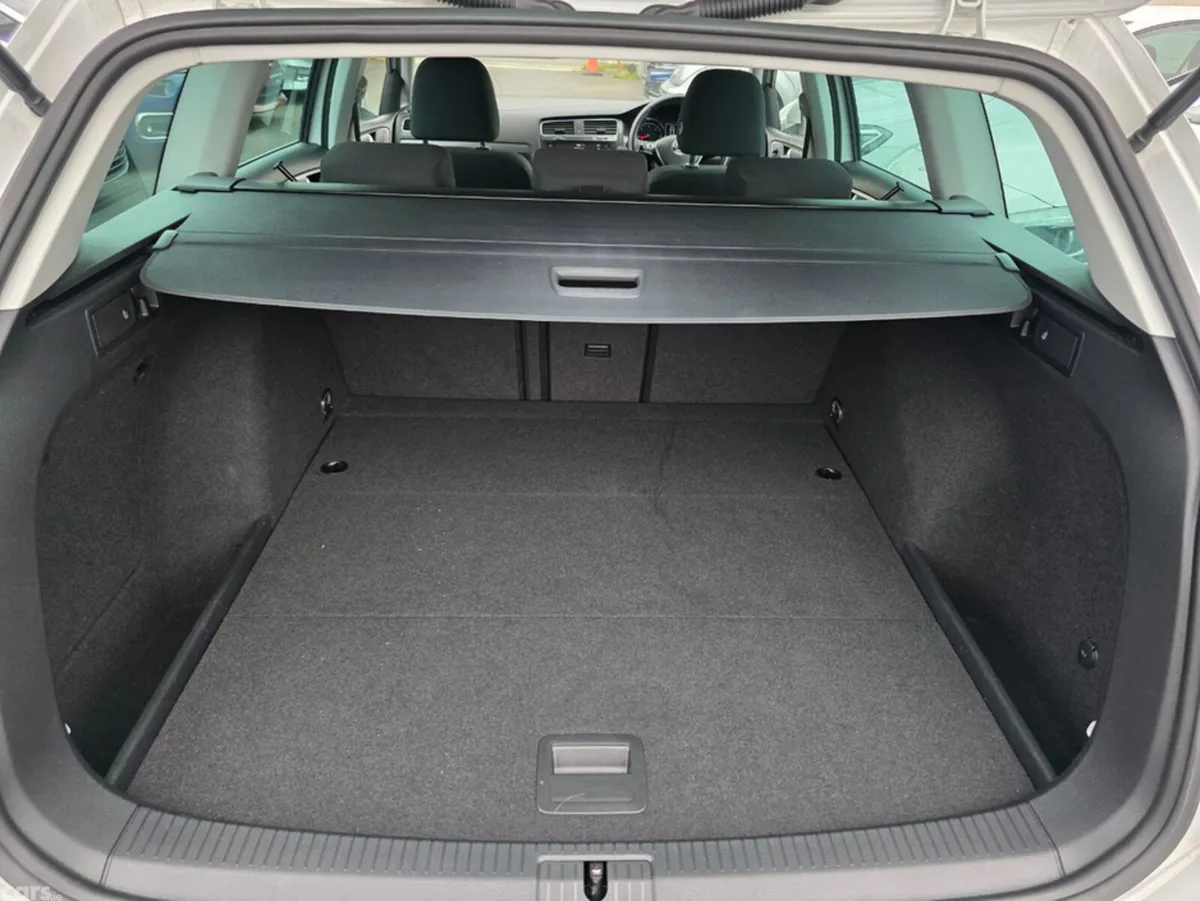 Volkswagen Golf Estate, Diesel, 2019, White