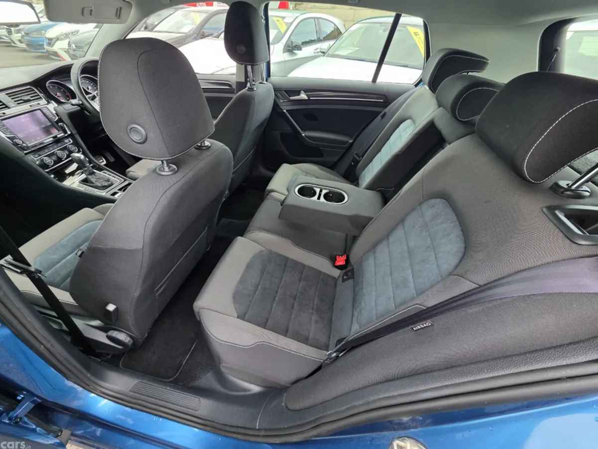 Volkswagen Golf Hatchback, Petrol, 2014, Blue