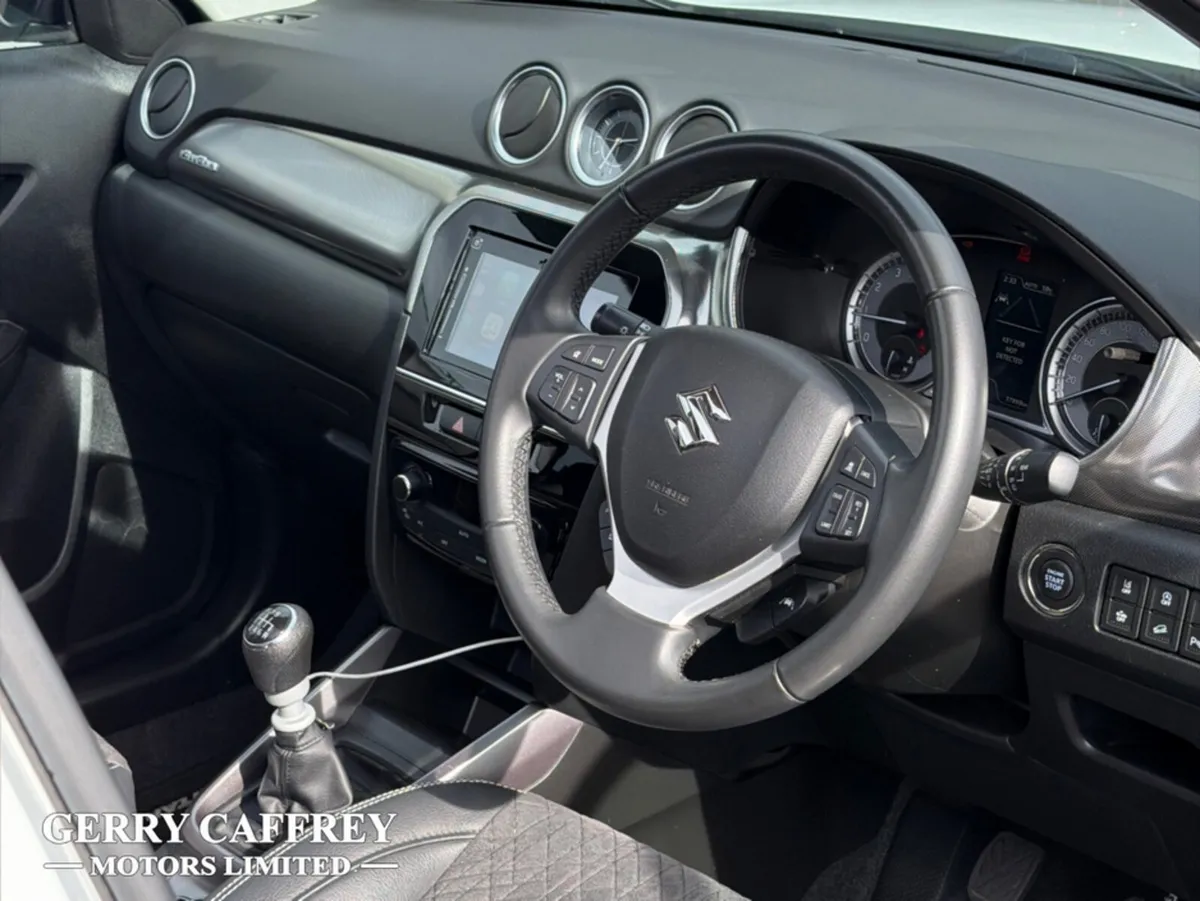 Suzuki Vitara SUV, Petrol Hybrid, 2021, White