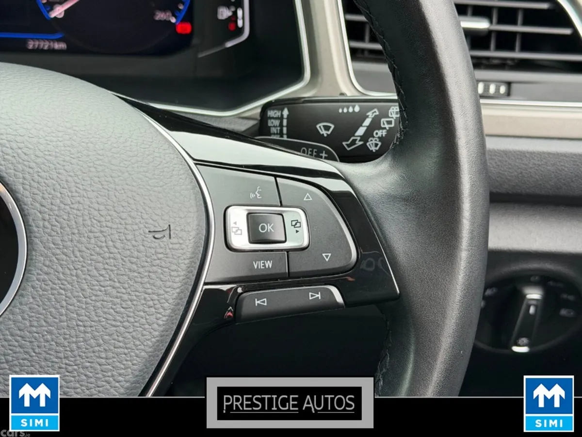 Volkswagen T-Roc SUV, Diesel, 2021, Red