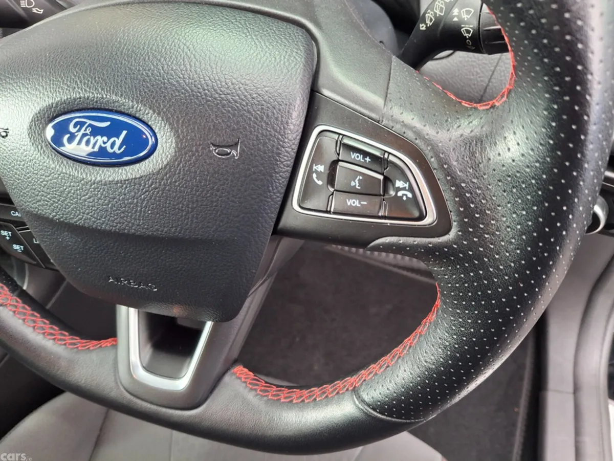 Ford Focus Hatchback, Diesel, 2018, Black