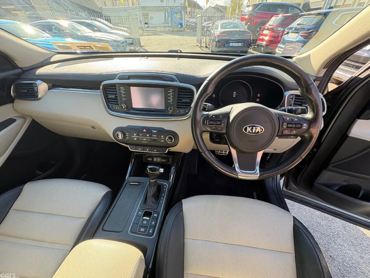 Kia Sorento SUV, Diesel, 2017, Grey