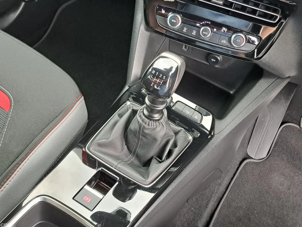 Opel Mokka MPV, Petrol, 2022, Grey