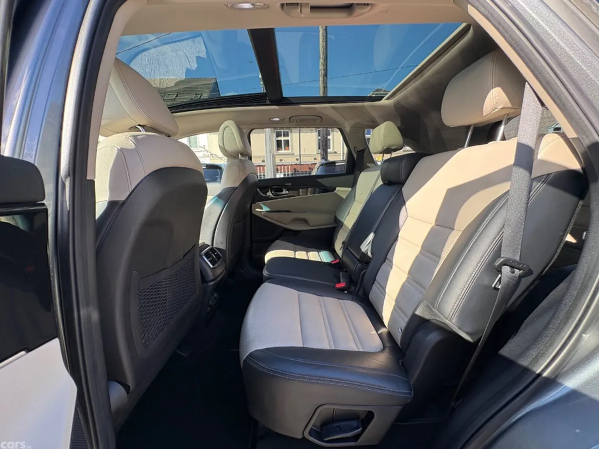 Kia Sorento SUV, Diesel, 2017, Grey